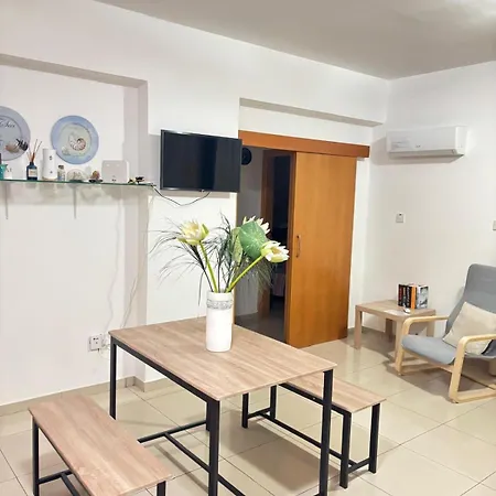 VIP Resort Apartment on Makenzie Beach Larnaka Exterior foto